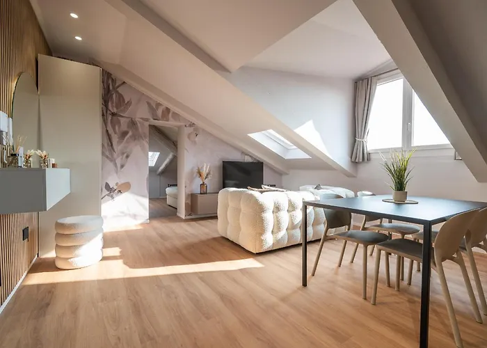 Vittoria19 - 200mt From San Carlo Square And Egyptian Museum Apartment *