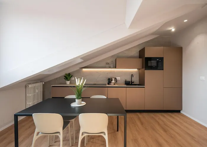 Vittoria19 - 200mt From San Carlo Square And Egyptian Museum Apartment